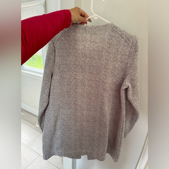 Banana Republic Sweater Large - Picture 5 of 5